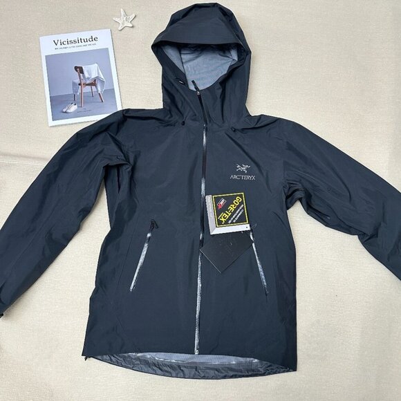 Arc'teryx Beta Series Beta LT Hooded Hardshell Jacket - Picture 1 of 6